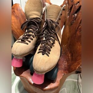 🤩🌈🛼 VINTAGE 90s Size 8 RIEDELL Tan Roller Skates